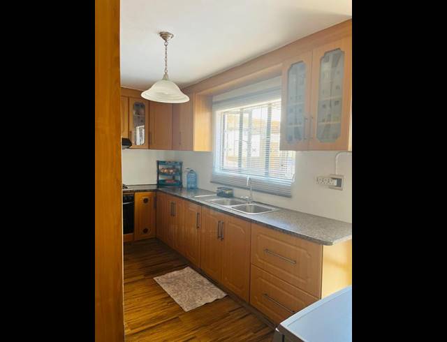 3 BEDROOM HOUSE FOR SALE IN GROVE END